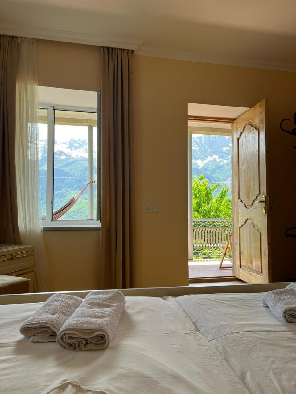 Guest House Lankhvri Becho Quarto foto